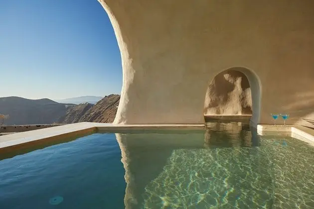 Elysium Cave Suite with Jetted Tub, Caldera View