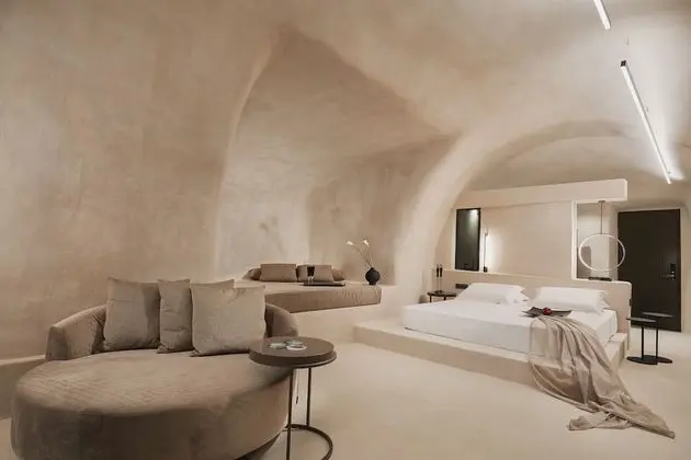 Elysium Cave Suite with Jetted Tub, Caldera View