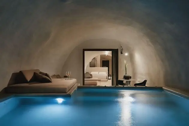 Omni Cave Suite with Jetted Tub & Caldera View