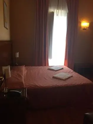 Standard Tek Büyük veya İki Ayrı Yataklı Oda, Özel Banyo