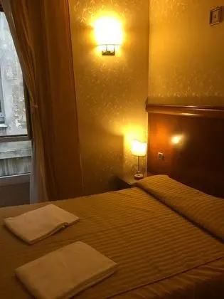 Standard Tek Büyük veya İki Ayrı Yataklı Oda, Özel Banyo