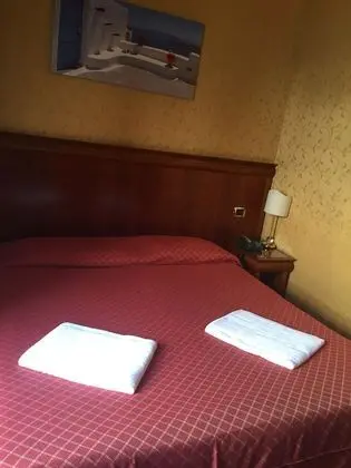 Standard Tek Büyük veya İki Ayrı Yataklı Oda, Özel Banyo