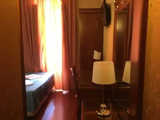 Standard Tek Büyük veya İki Ayrı Yataklı Oda, Özel Banyo