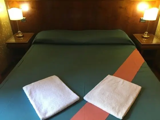 Standard Tek Büyük veya İki Ayrı Yataklı Oda, Özel Banyo