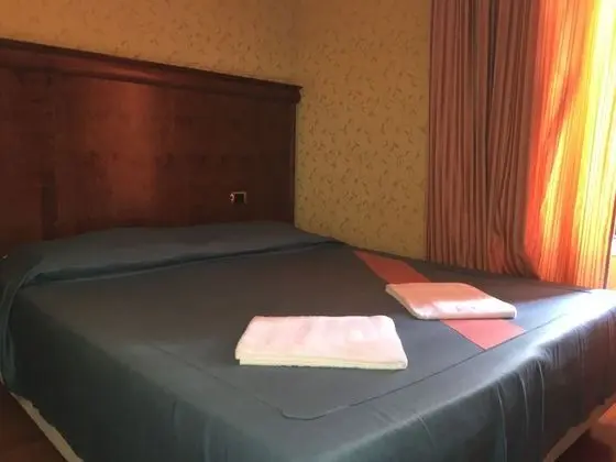 Standard Tek Büyük veya İki Ayrı Yataklı Oda, Özel Banyo