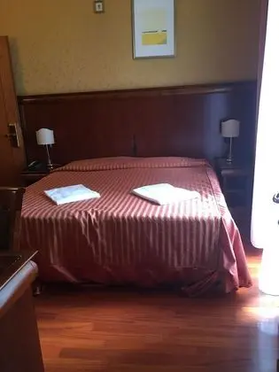 Standard Tek Büyük veya İki Ayrı Yataklı Oda, Özel Banyo