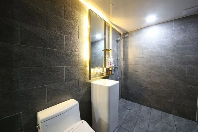 Standard Double Room (No Breakfast provided on Mondays)