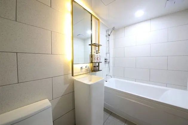 Superior Double Room (No Breakfast provided on Mondays)
