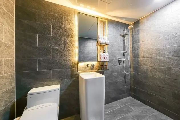 Superior Double Room (No Breakfast provided on Mondays)