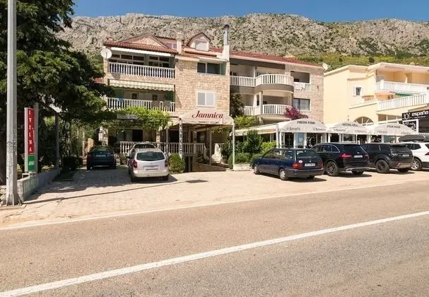 Apart Daire (Divna - with terrace - A4(8+2))