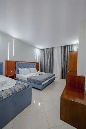 Üç Kişilik Oda