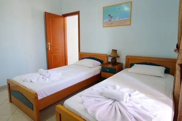 Üç Kişilik Oda