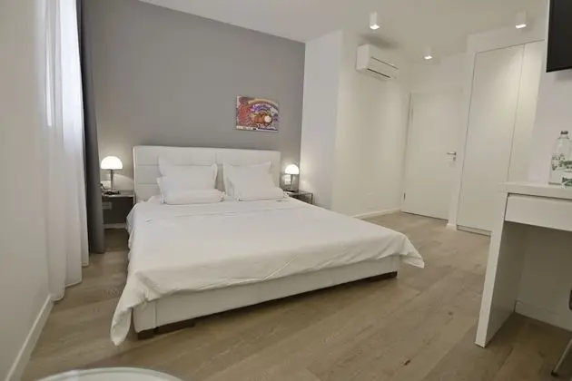 Comfort Tek Büyük Yataklı Oda