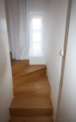 Deluxe Stüdyo, Teras