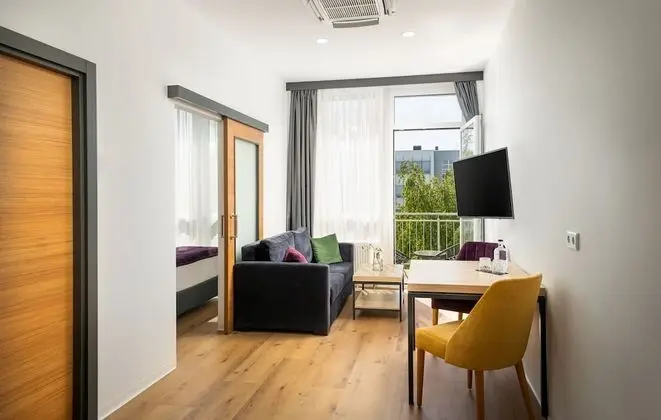 Deluxe Apart Daire, Balkon