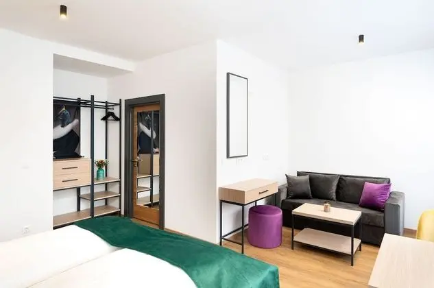 DIWO King Room