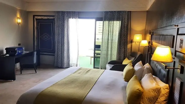 Deluxe Tek Büyük Yataklı Oda
