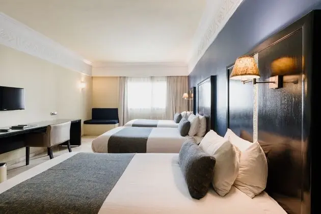 Deluxe Üç Kişilik Oda