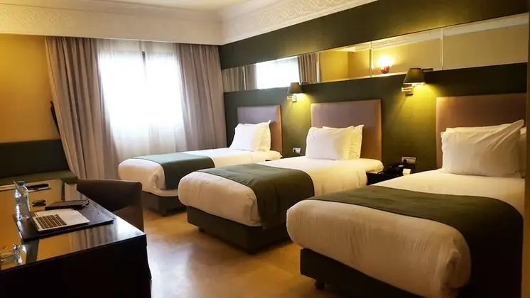 Deluxe Üç Kişilik Oda