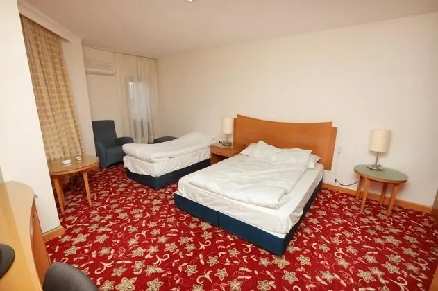 Çift Kişilik, Şehir Manzaralı