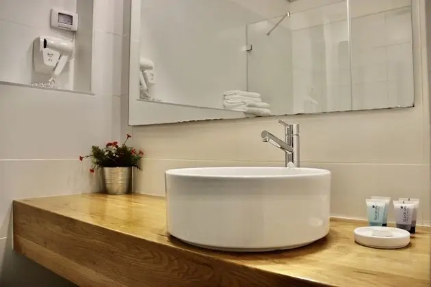 Standard Tek Büyük veya İki Ayrı Yataklı Oda