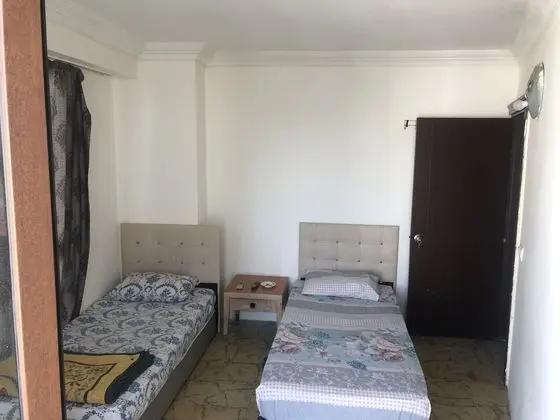 Classic Twin Room, 2 Twin Beds, Shared Bathroom