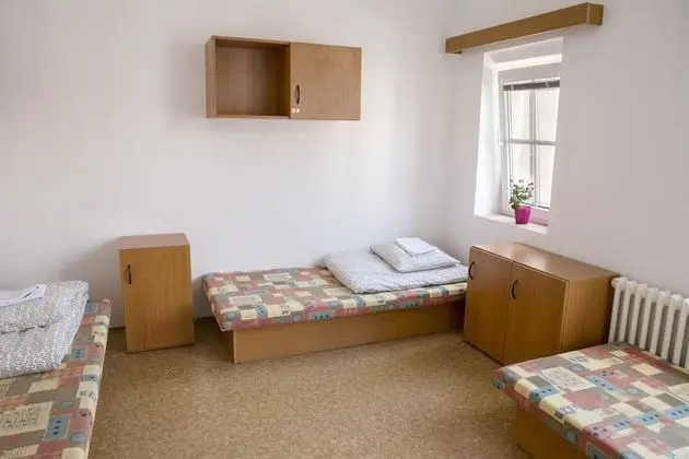 Üç Kişilik Oda, Ortak Banyo