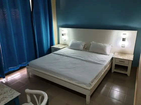 Deluxe Tek Büyük Yataklı Oda, Havuz Manzaralı