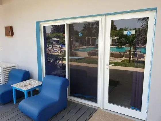 Deluxe Tek Büyük Yataklı Oda, Havuz Manzaralı