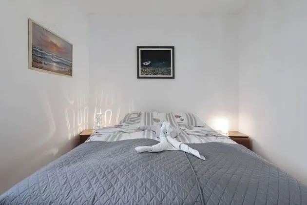 Apart Daire (Djurdja - 20 m from beach - A2 Luka(2)