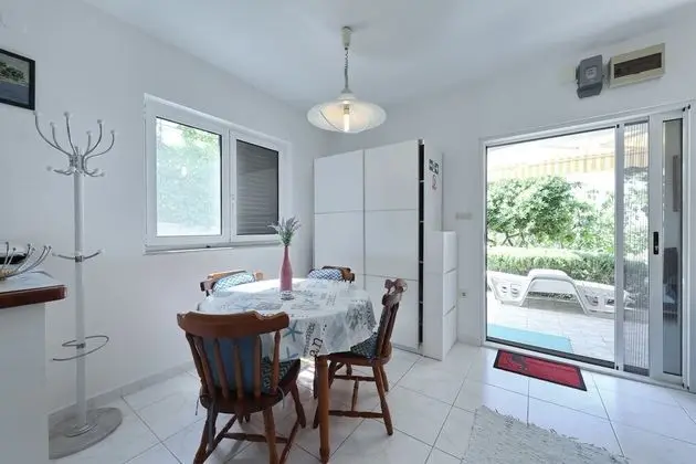 Apart Daire (Djurdja - 20 m from beach - A2 Luka(2)