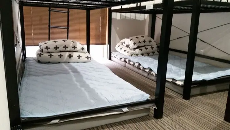 Basic Ortak Ranzalı Oda, Sadece erkekler için