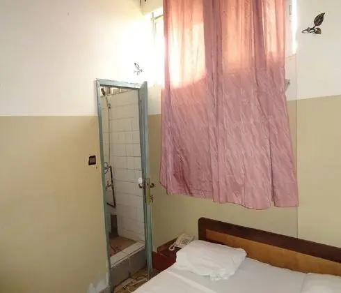 Comfort Tek Büyük Yataklı Oda