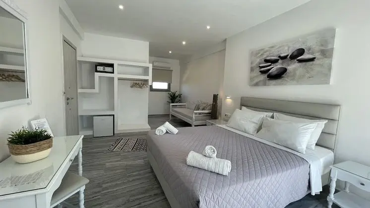 Luxury Tek Büyük Yataklı Oda, Kısmi Deniz Manzarası