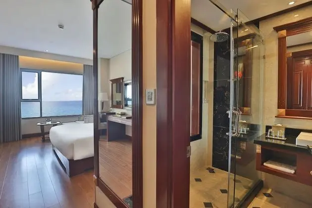 Deluxe Tek Büyük Yataklı Oda, Okyanus Manzaralı
