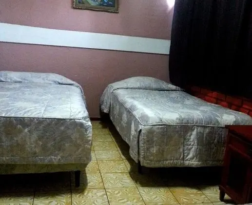 Üç Kişilik Oda