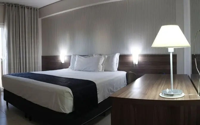 Luxury Tek Büyük Yataklı Oda