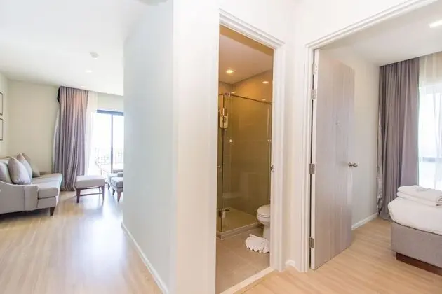 2 Bedrooms Sea View