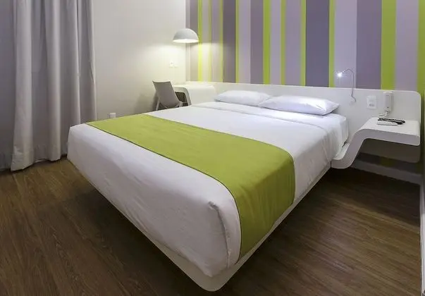 Quarto com Cama Queen Size