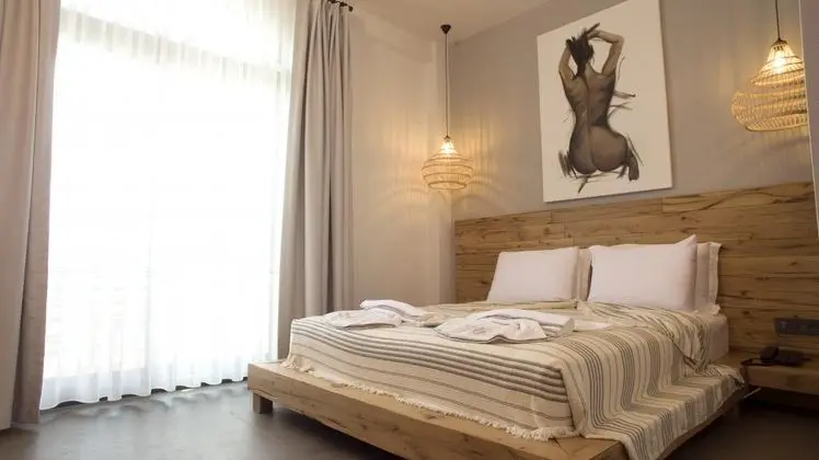 Deluxe Oda, Havuz Manzaralı, Bahçe Katı