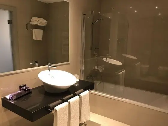 Üç Kişilik Oda, Lagün Manzaralı