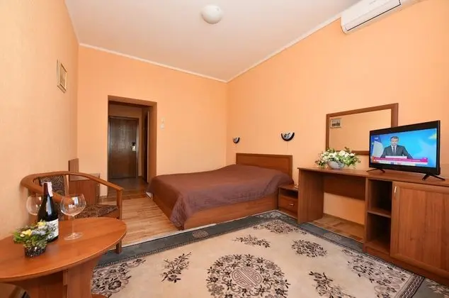 Standard Tek Büyük Yataklı Oda