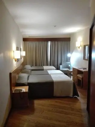 Üç Kişilik Oda