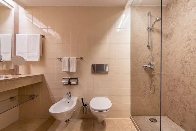 Classic Tek Büyük veya İki Ayrı Yataklı Oda