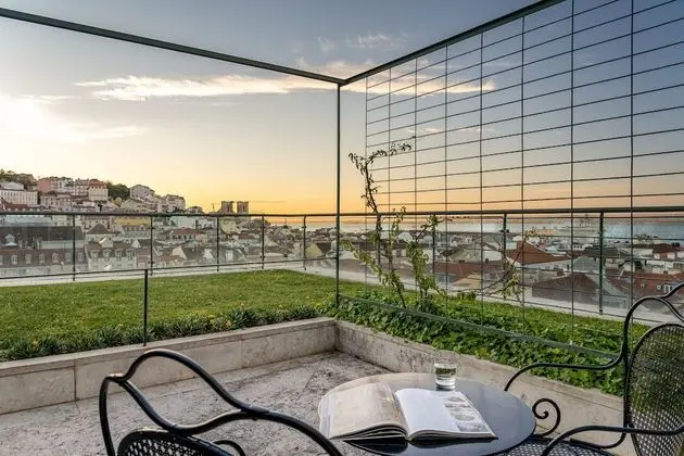 Premium Tek Büyük veya İki Ayrı Yataklı Oda