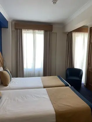 Tek Büyük veya İki Ayrı Yataklı Oda