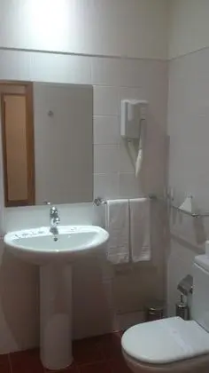 Tek Büyük veya İki Ayrı Yataklı Oda (with extra-bed)