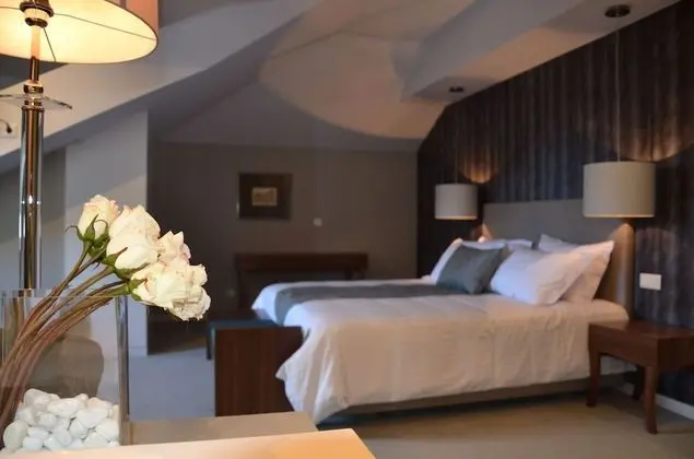 Tek Büyük veya İki Ayrı Yataklı Oda (with extra-bed)