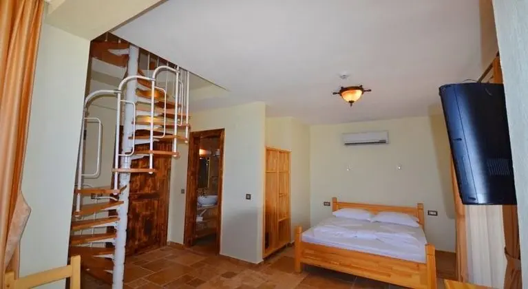 Triple, Dağ Manzaralı