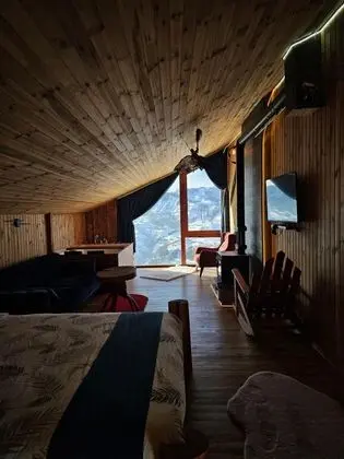 Aile Odası, Doğa Manzaralı, Şömineli ve Jakuzili